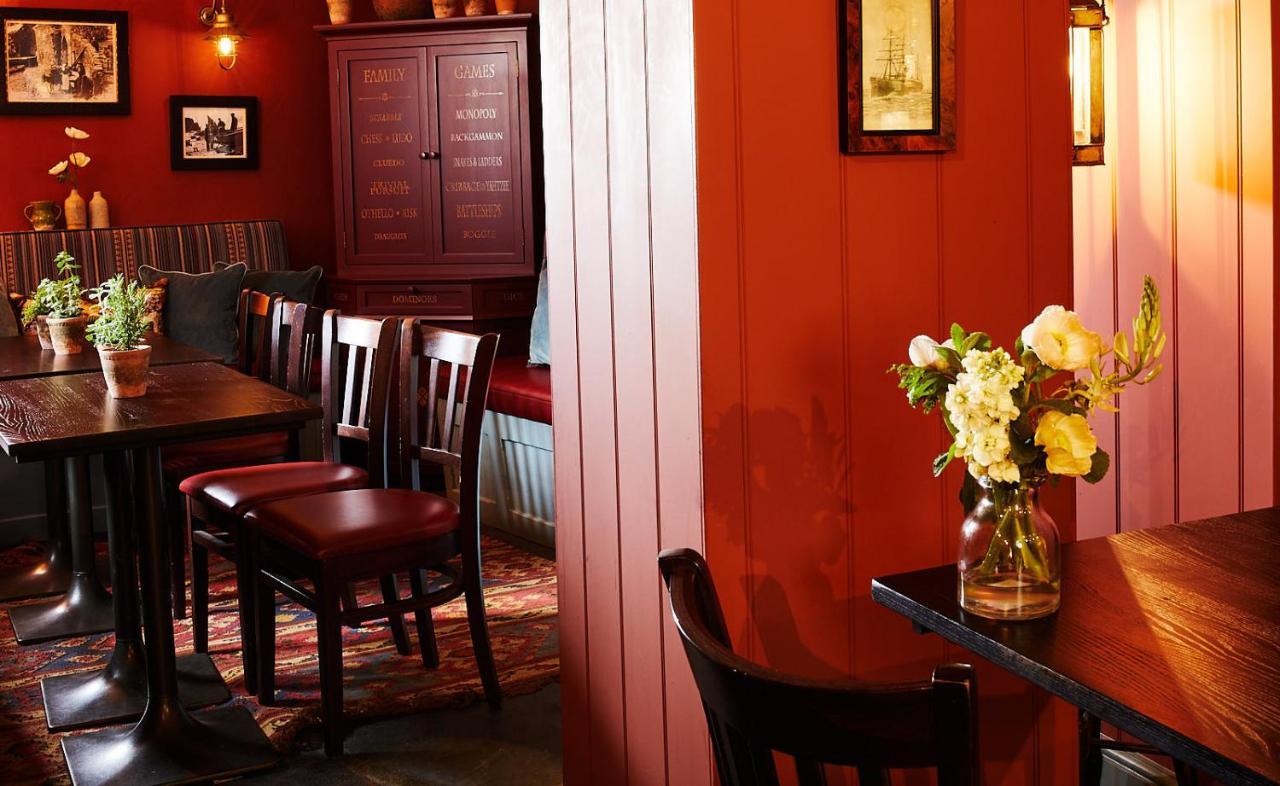 Red Lion Hotel Clovelly Extérieur photo