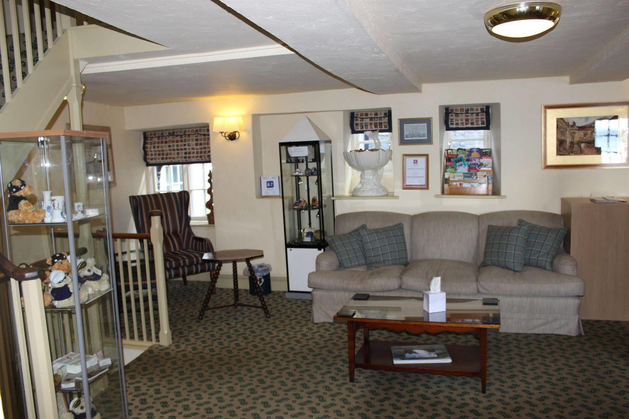 Red Lion Hotel Clovelly Extérieur photo
